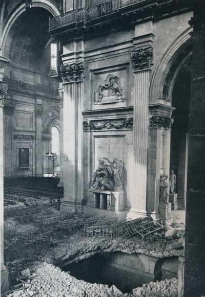 Transepto norte de la Catedral de San Pablo después del bombardeo, 1941 de Unbekannt