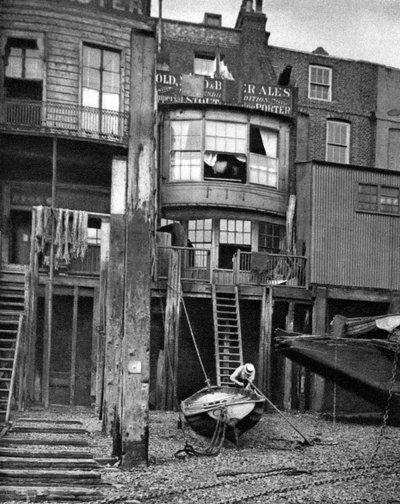 Viejo pub en el río Támesis, Londres, 1926-1927 de Unbekannt