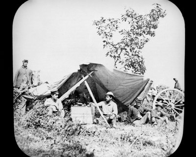 Una de las estaciones de telégrafo de campo de la Unión del General Grant durante la Guerra Civil Americana, 1861-1865 de Unbekannt