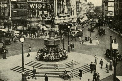 Una de las estatuas más queridas de Londres es la de Eros que corona la fuente en Piccadilly Circus de Unbekannt