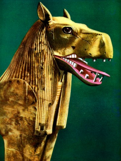 Uno de los soportes gemelos de un sofá ceremonial encontrado en la tumba de Tutankamón, Egipto, 1933-1934 de Unbekannt