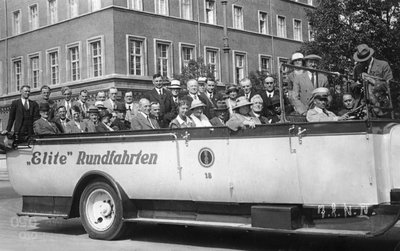 Vehículo de transporte abierto, c1920 de Unbekannt