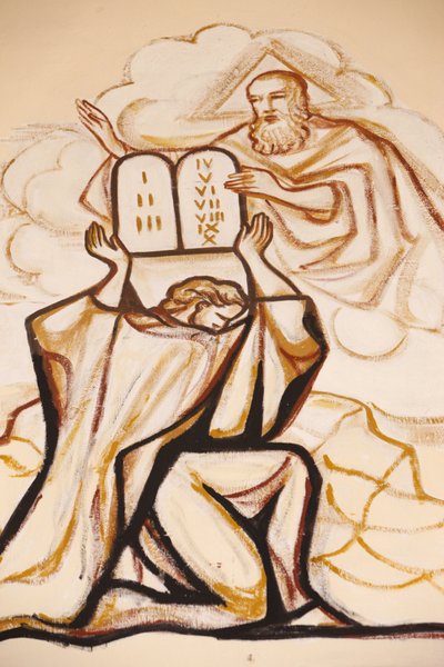 Pintura en la catedral de Lomé: Moisés y las tablas de la ley, Lomé, Togo de Unbekannt