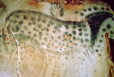 Pintura rupestre paleolítica de un caballo y manos humanas de Francia de Unbekannt