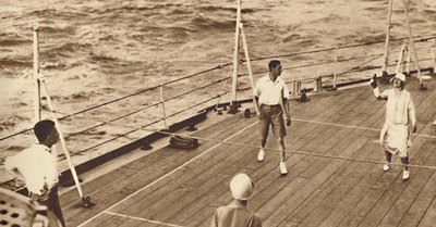 Socios - Un juego de tenis de cubierta en el Renown, 1927, 1937 de Unbekannt