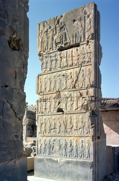 Relieve de pilar del Salón de las Cien Columnas, Período Aqueménida, siglo V a.C. de Unbekannt