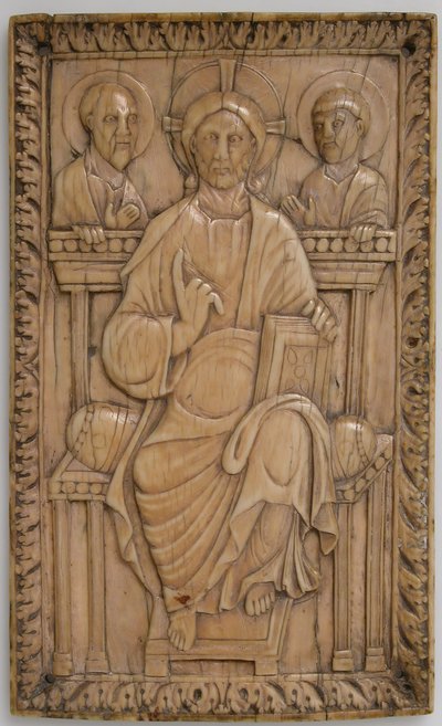 Placa con Cristo entronizado con dos Apóstoles, Carolingio, 850-875 de Unbekannt