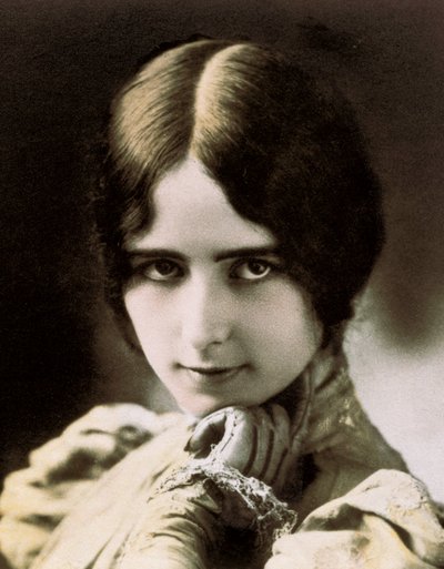 Retrato de Cleo de Merode. Fotografía, c.1900. de Unbekannt