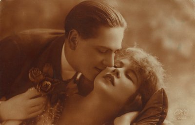 Postal de pareja romántica vintage, en sepia de Unbekannt