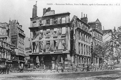 Postal mostrando daños al Restaurante Deffieux, Porte St.-Martin, después de la Comuna de París de 1871 de Unbekannt