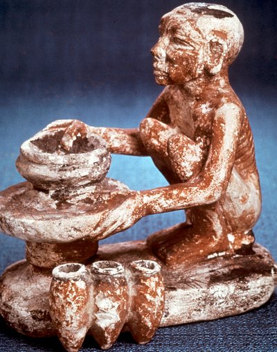 Alfarero torneando vasijas en una rueda, Antiguo Egipto, Reino Antiguo, 5ª Dinastía 2565-2420 a.C. de Unbekannt