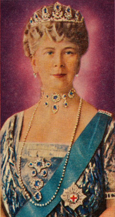 Reina María, consorte del Rey Jorge V, en vestido de corte, 1935 de Unbekannt