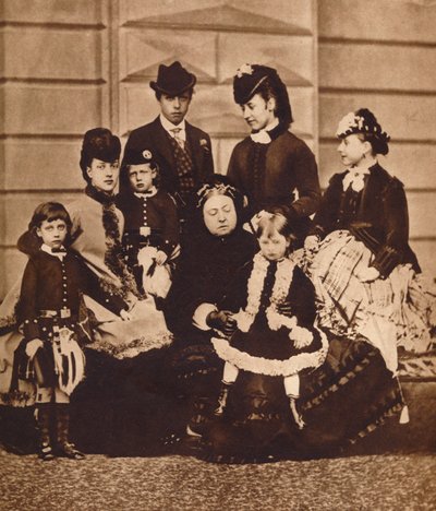 La Reina Victoria con su nuera y nietos, c. 1880 de Unbekannt