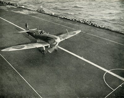 RAF Spitfire en la cubierta de un portaaviones camino a Malta, Segunda Guerra Mundial, 1942-1944 de Unbekannt