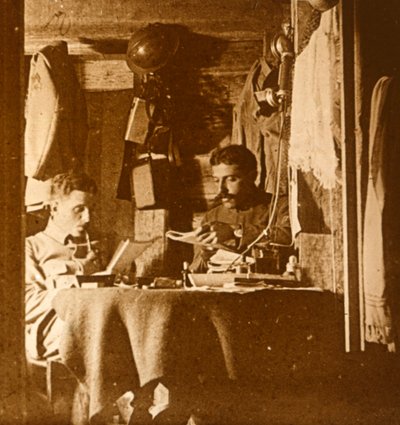 Leyendo en las trincheras, c. 1914-c. 1918 de Unbekannt