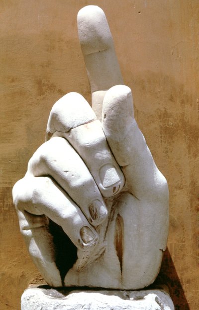 Mano derecha de una estatua colosal del emperador Constantino, 330 d.C. de Unbekannt