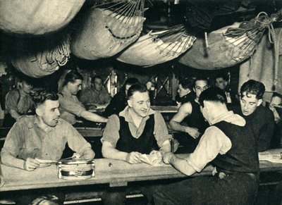 Marines Reales en su cubierta de comedor a bordo de un barco, Segunda Guerra Mundial, c1939-c1943 1944 de Unbekannt
