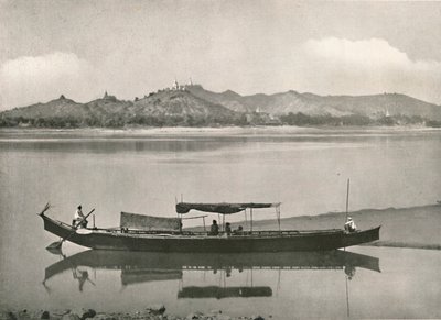 Sagaing, en el Irrawaddy - cada cima coronada con una pagoda, 1900 de Unbekannt