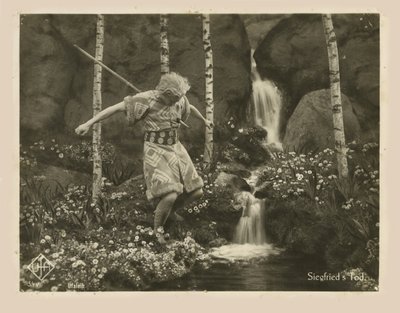 Escena de la película Die Nibelungen: Siegfried de Fritz Lang, 1924 de Unbekannt