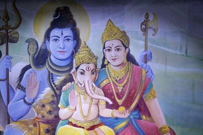 Shree Ram Mandir, Leicester. Shiva, Parvati y su hijo Ganesh de Unbekannt