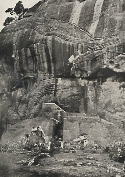 Sigiri, lado de ascenso en el norte del llamado Lowensteig, renovado con escaleras, escaleras y barandillas de Unbekannt