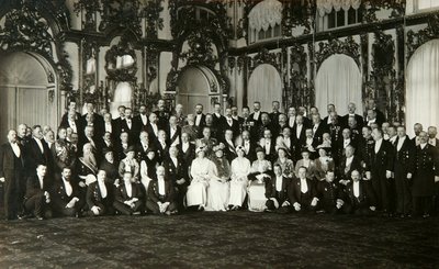 Sesión del comité de la Gran Duquesa Tatiana Nikolaievna de Rusia, principios del siglo XX de Unbekannt