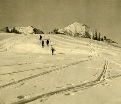 Esquí en las montañas Totes Gebirge, Austria, c1935 de Unbekannt