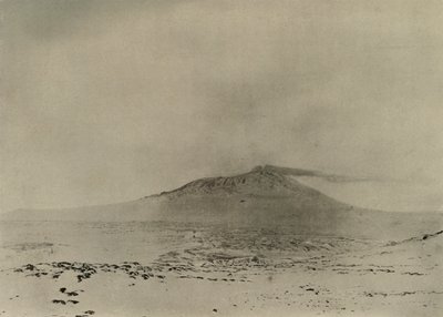 Humo saliendo del cráter del Erebus, c1908, 1909 de Unbekannt