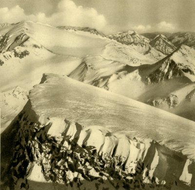 Montañas cubiertas de nieve, Bad Hofgastein, Austria, c1935 de Unbekannt