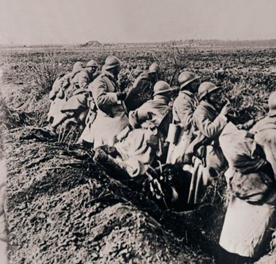 Soldados en la línea del frente, c1914-c1918 de Unbekannt