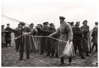 Tripulación de aterrizaje de dirigible soviético, Moscú, URSS, 1930-1933 de Unbekannt