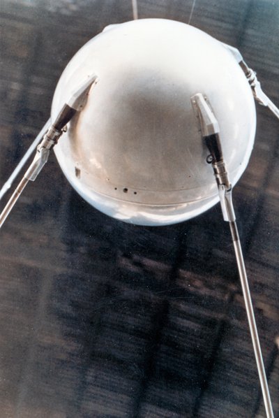 Sputnik 1, satélite ruso, 1957 de Unbekannt