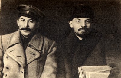 Stalin y Lenin, líderes revolucionarios bolcheviques rusos, Moscú, Rusia, 1919 de Unbekannt