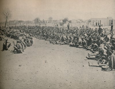 Nativos Hambrientos llegando para el Alivio del Gobierno en Bulawayo, c1900 de Unbekannt