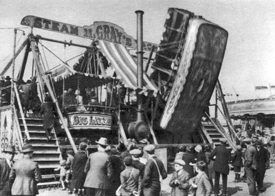 Yate a vapor, una atracción de feria en un día festivo en Hamstead Heath, Londres, 1926-1927 de Unbekannt