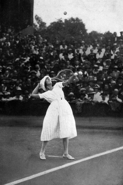 Suzanne Lenglen ganando su primer campeonato en Wimbledon, 1919, 1930 de Unbekannt