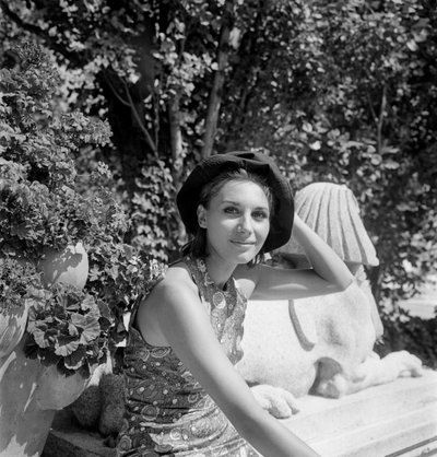 La actriz Paola Pitagora en el XXV Festival Internacional de Cine en el Lido de Venecia - 1964 de Unbekannt
