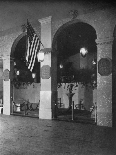 Arcos temporales combinados con pilares permanentes, 1924 de Unbekannt