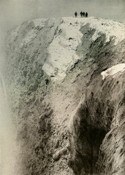 El cráter de Erebus, 900 pies de profundidad y media milla de ancho, 1908, 1909 de Unbekannt