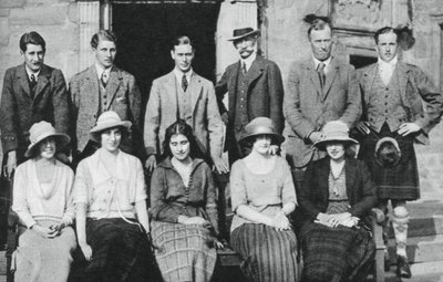 El Duque de York con el grupo de caza del Conde de Strathmore, Escocia, 1921 de Unbekannt