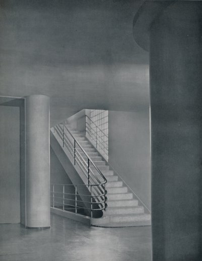 El vestíbulo y la escalera de Unbekannt