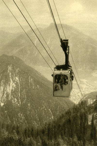 El teleférico de Feuerkogel, Alta Austria, c1935 de Unbekannt