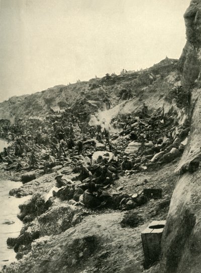 El desembarco en la bahía de Suvla, península de Gallipoli, Primera Guerra Mundial, 1915, c1920 de Unbekannt