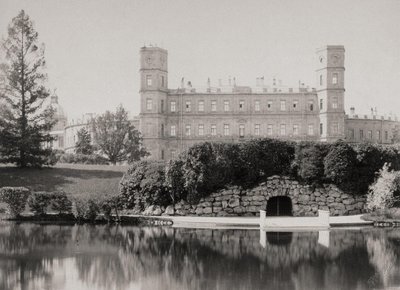 La fachada principal del Palacio de Gatchina, 1870s-1880s de Unbekannt