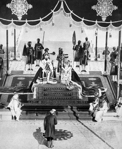 El Nizam de Hyderabad rinde homenaje en el Durbar de Delhi, 1911, 1935 de Unbekannt