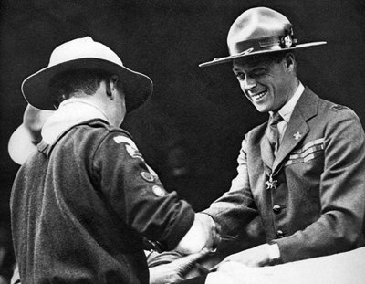 El Príncipe de Gales como el Jefe Scout de Gales de Unbekannt