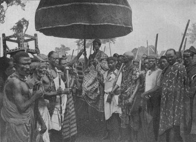 El rey sometido de Akim llevado en su silla de estado, 1902 de Unbekannt