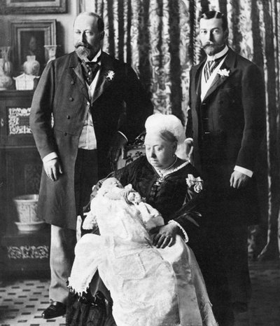 El futuro Rey Eduardo VIII en el día de su bautizo, 16 de julio de 1894 de Unbekannt