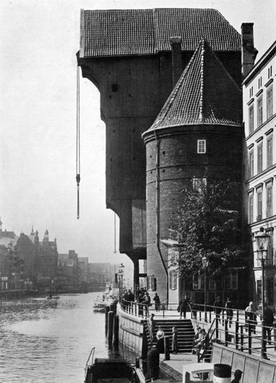 La vieja puerta grúa Krantor en el río Mottlau, Gdansk, Polonia, 1926 de Unbekannt