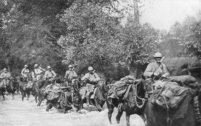 El reabastecimiento de una unidad de ametralladoras a caballo, Aisne, Francia, 2 de septiembre de 1918 de Unbekannt